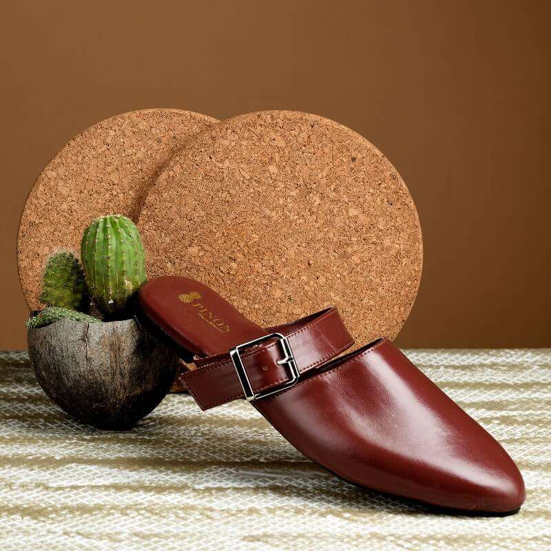 Beautiful Women Maroon Colour Side Cross Mules Pinapparels Beautiful Women Maroon Colour Side Cross Mules Pinapparels